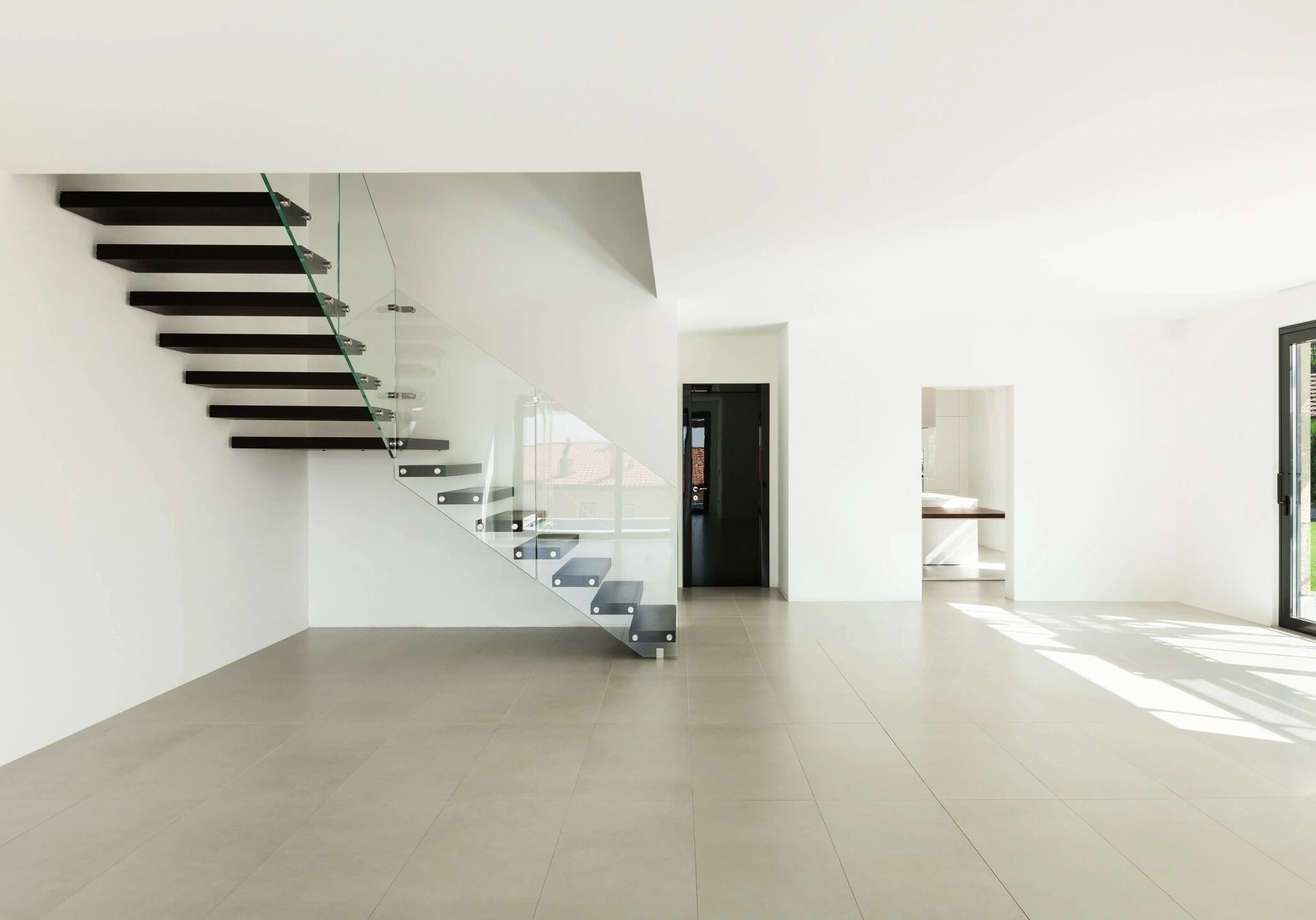 qtq80-0GaMus Discover a gentle and effective method to keep your porcelain floors shiny and scratch-free using a pH-neutral cleaning solution, microfiber mop, and proper drying techniques.